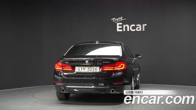 BMW 5 серии 2018 thumb 4