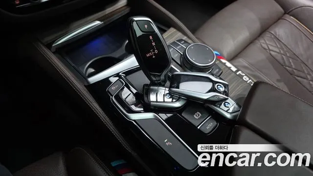BMW 5 серии 2018 thumb 8