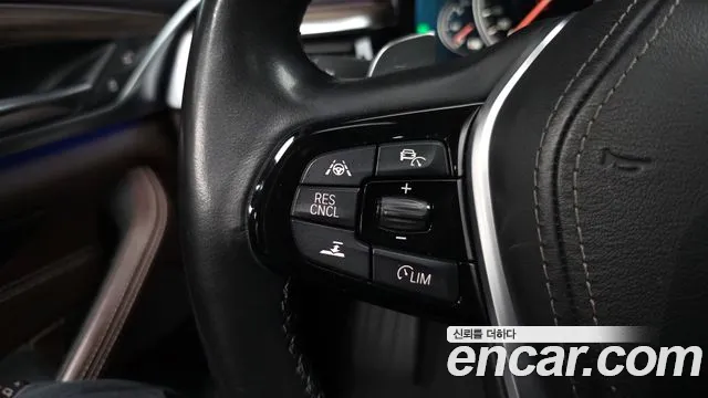 BMW 5 серии 2018 thumb 12