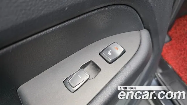 KGM Rexton 2018 thumb 8