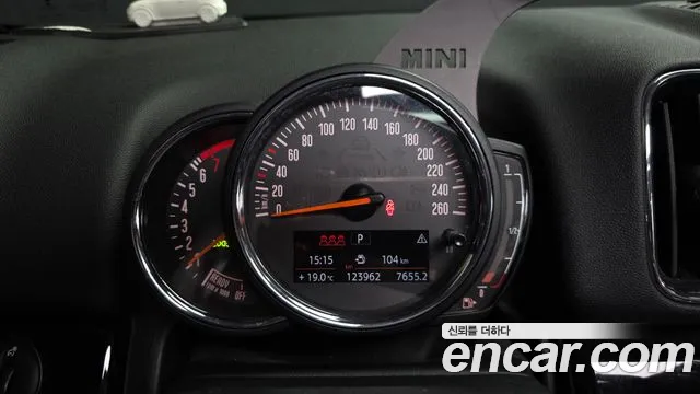 Mini Cooper Countryman 2018 thumb 6