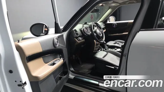 Mini Cooper Countryman 2018 thumb 9