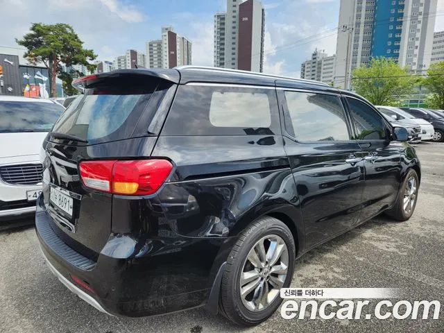 Kia Carnival 2015 thumb 4