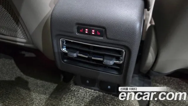 Lincoln Corsair 2021 thumb 4