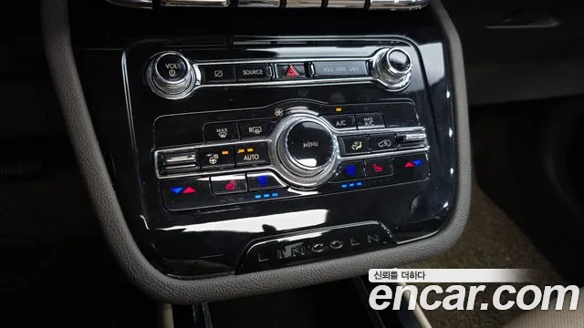 Lincoln Corsair 2021 thumb 5