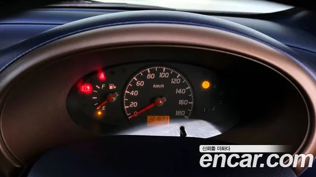Nissan March 2003 thumb 4