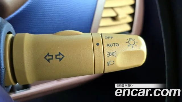Nissan March 2003 thumb 10