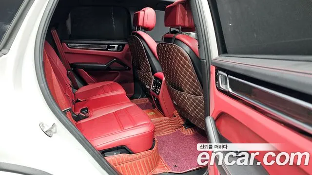 Porsche Cayenne 2023 thumb 11