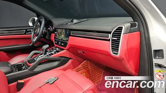 Porsche Cayenne 2023 thumb 12
