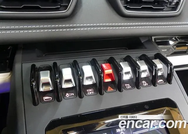 Lamborghini Huracan 2022 thumb 11
