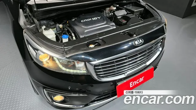 Kia Carnival 2017 thumb 10
