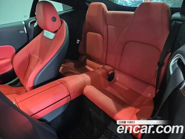 Mercedes-Benz AMG GT 2025 thumb 10