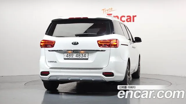 Kia Carnival 2018 thumb 7