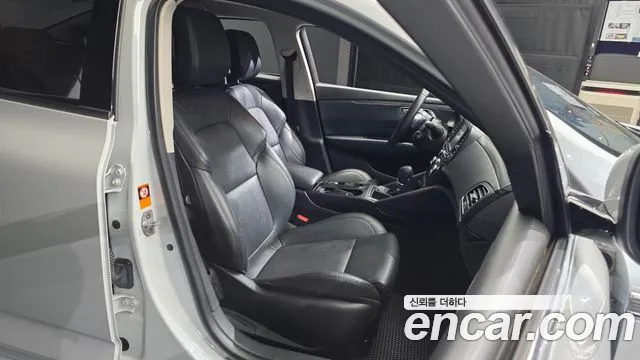 Renault SM6 2017 thumb 10