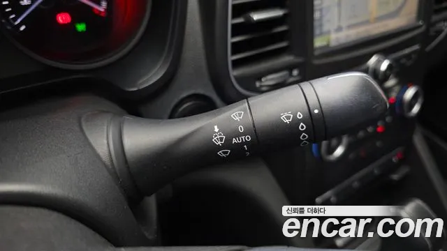 Renault SM6 2017 thumb 8