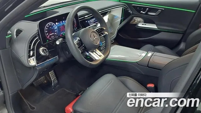 Mercedes-Benz E-Class 2025 thumb 5