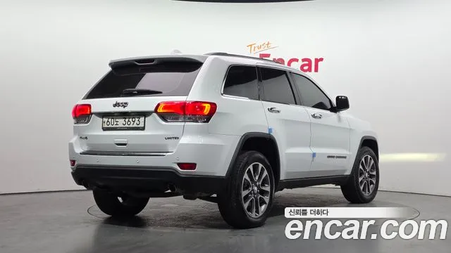 Jeep Grand Cherokee 2018 thumb 10