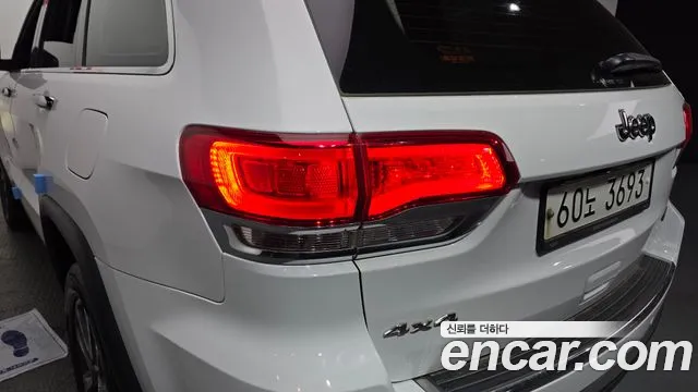 Jeep Grand Cherokee 2018 thumb 3