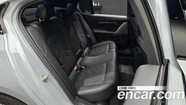 BMW 5 серии 2025 thumb 3