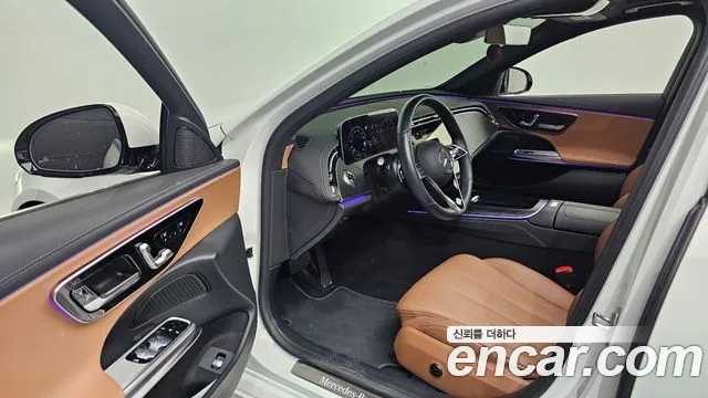 Mercedes-Benz E-Class 2024 thumb 6
