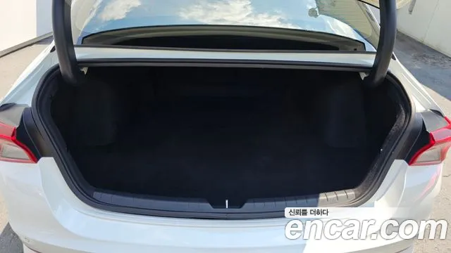 Kia Hybrid 2023 thumb 9