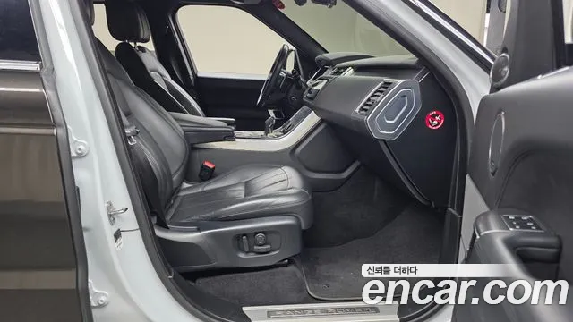 Land Rover Range Rover Sport 2019 thumb 5