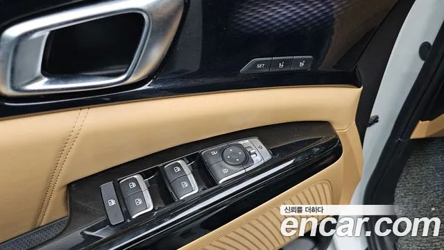 Kia Carnival 2021 thumb 4