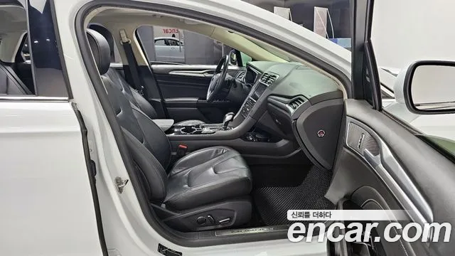 Ford Mondeo 2016 thumb 12