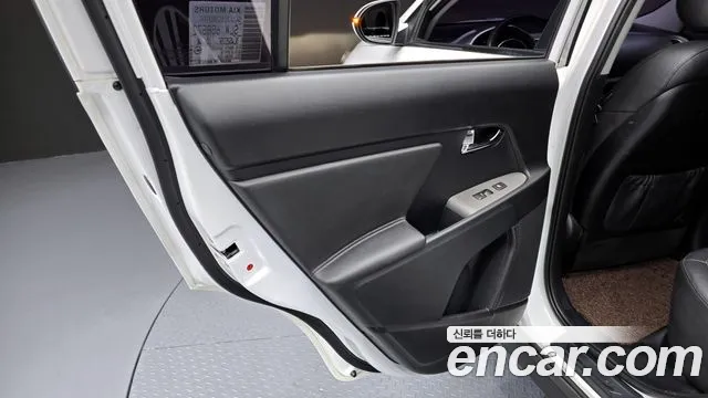 Kia Sportage 2014 thumb 11