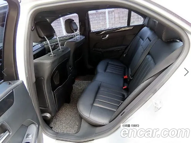 Mercedes-Benz E-Class 2014 thumb 7