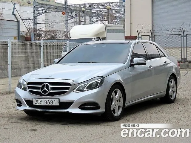 Mercedes-Benz E-Class 2014 thumb 4