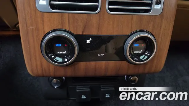 Land Rover Range Rover 2019 thumb 7