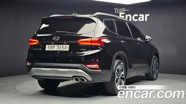 Hyundai Santa Fe 2019 thumb 8