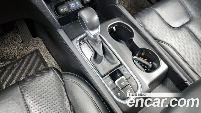 Hyundai Santa Fe 2019 thumb 9