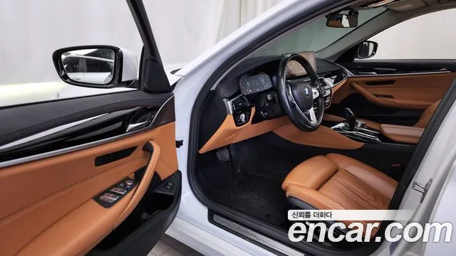 BMW 5 серии 2022 thumb 5