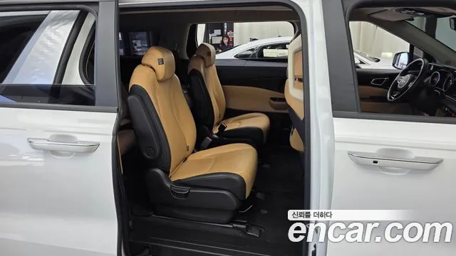 Kia Carnival 2022 thumb 8