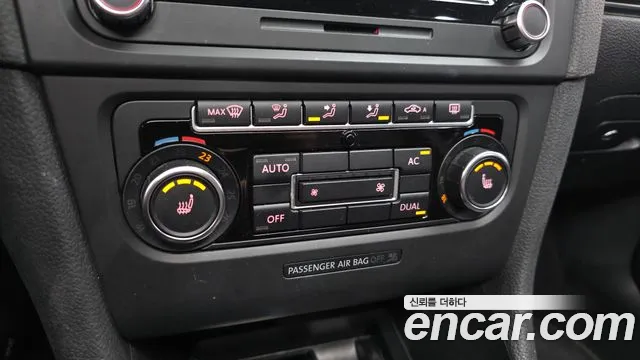 Volkswagen Golf 2012 thumb 10