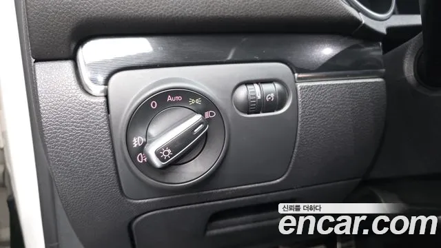 Volkswagen Golf 2012 thumb 6