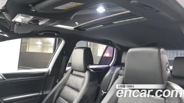 Volkswagen Golf 2012 thumb 11