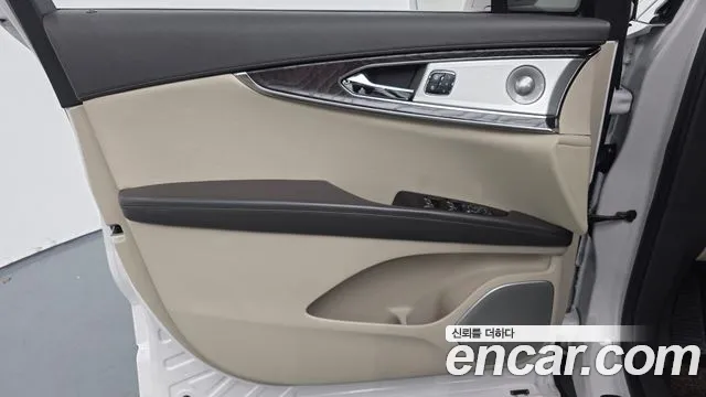 Lincoln Nautilus 2019 thumb 6