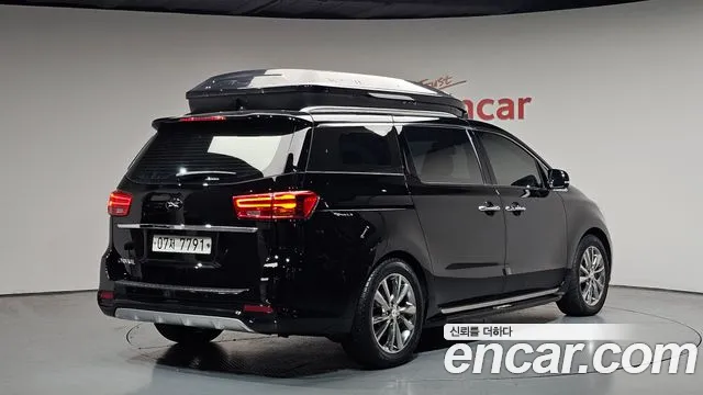 Kia Carnival 2018 thumb 12
