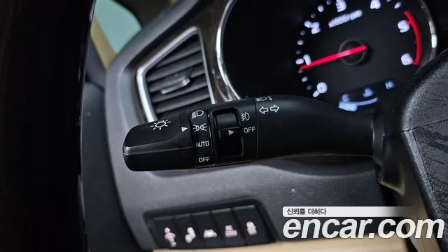 Kia Carnival 2018 thumb 9