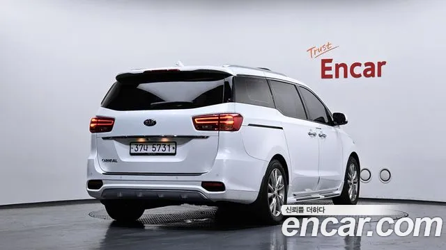 Kia Carnival 2019 thumb 6