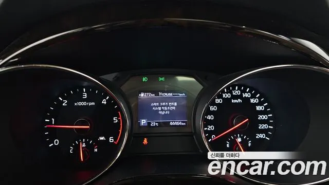 Kia Carnival 2019 thumb 2