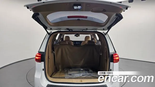 Kia Carnival 2019 thumb 5