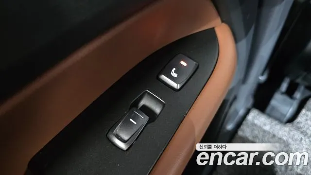 KGM Rexton 2019 thumb 6