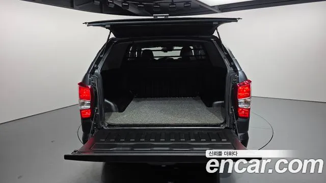 KGM Rexton 2019 thumb 11