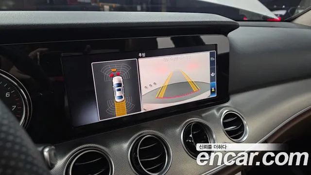 Mercedes-Benz E-Class 2018 thumb 4