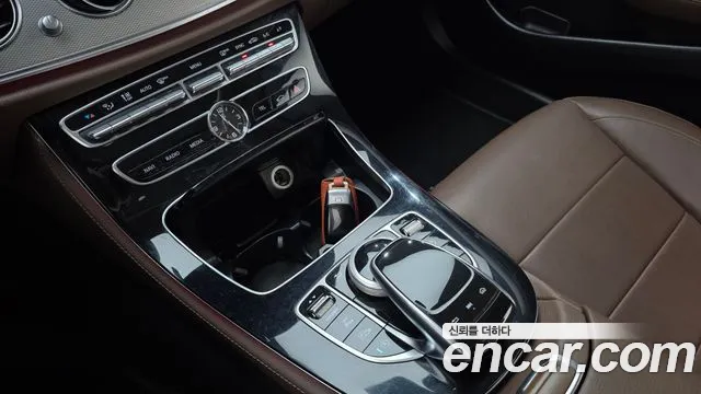 Mercedes-Benz E-Class 2018 thumb 5