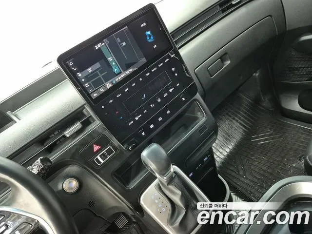 Hyundai Staria 2022 thumb 12